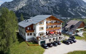 Hotel Alpenrose